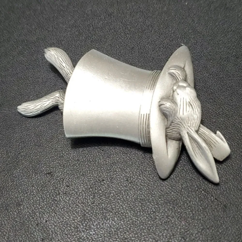 JJ vintage rabbit in a hat brooch